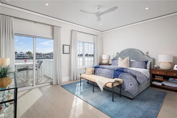 $3,550,000 | 4000 Gulf Shore Boulevard North, Unit 400, Naples, FL 34103