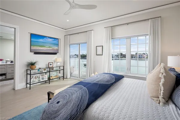 $3,550,000 | 4000 Gulf Shore Boulevard North, Unit 400, Naples, FL 34103