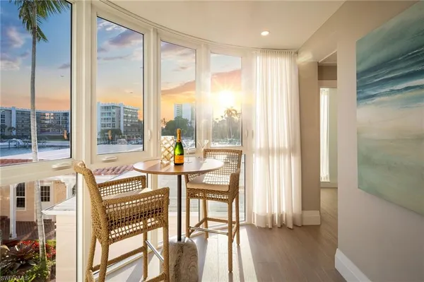 $3,550,000 | 4000 Gulf Shore Boulevard North, Unit 400, Naples, FL 34103