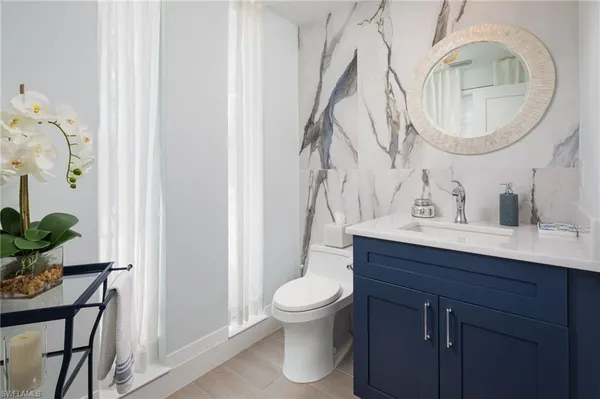 $3,550,000 | 4000 Gulf Shore Boulevard North, Unit 400, Naples, FL 34103