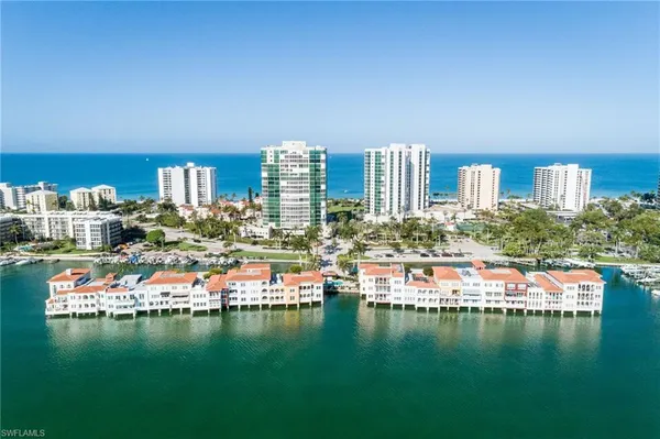 $3,550,000 | 4000 Gulf Shore Boulevard North, Unit 400, Naples, FL 34103