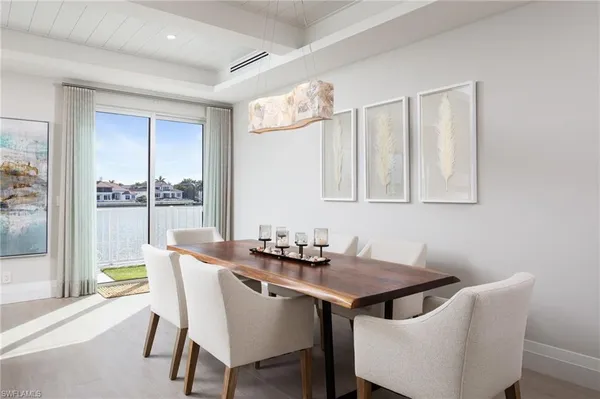 $3,550,000 | 4000 Gulf Shore Boulevard North, Unit 400, Naples, FL 34103