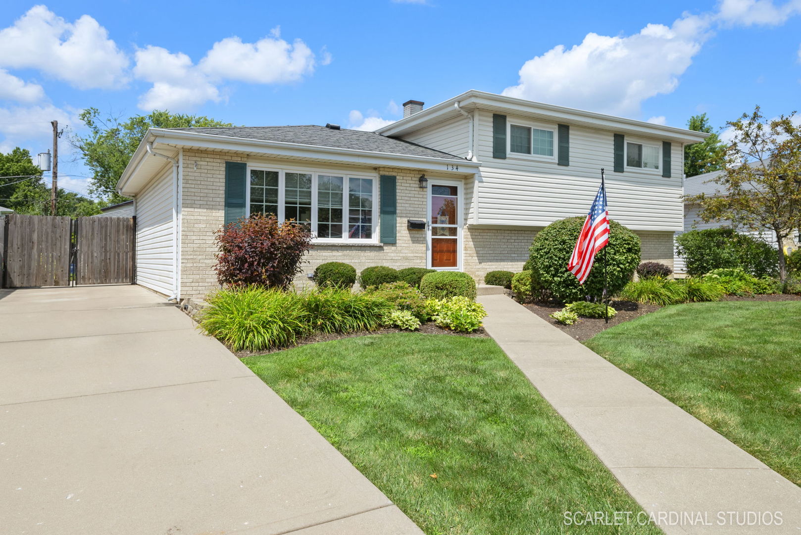134 South Highview Avenue Addison, IL 60101 - Photo 1 of 20 Gallery Image 1