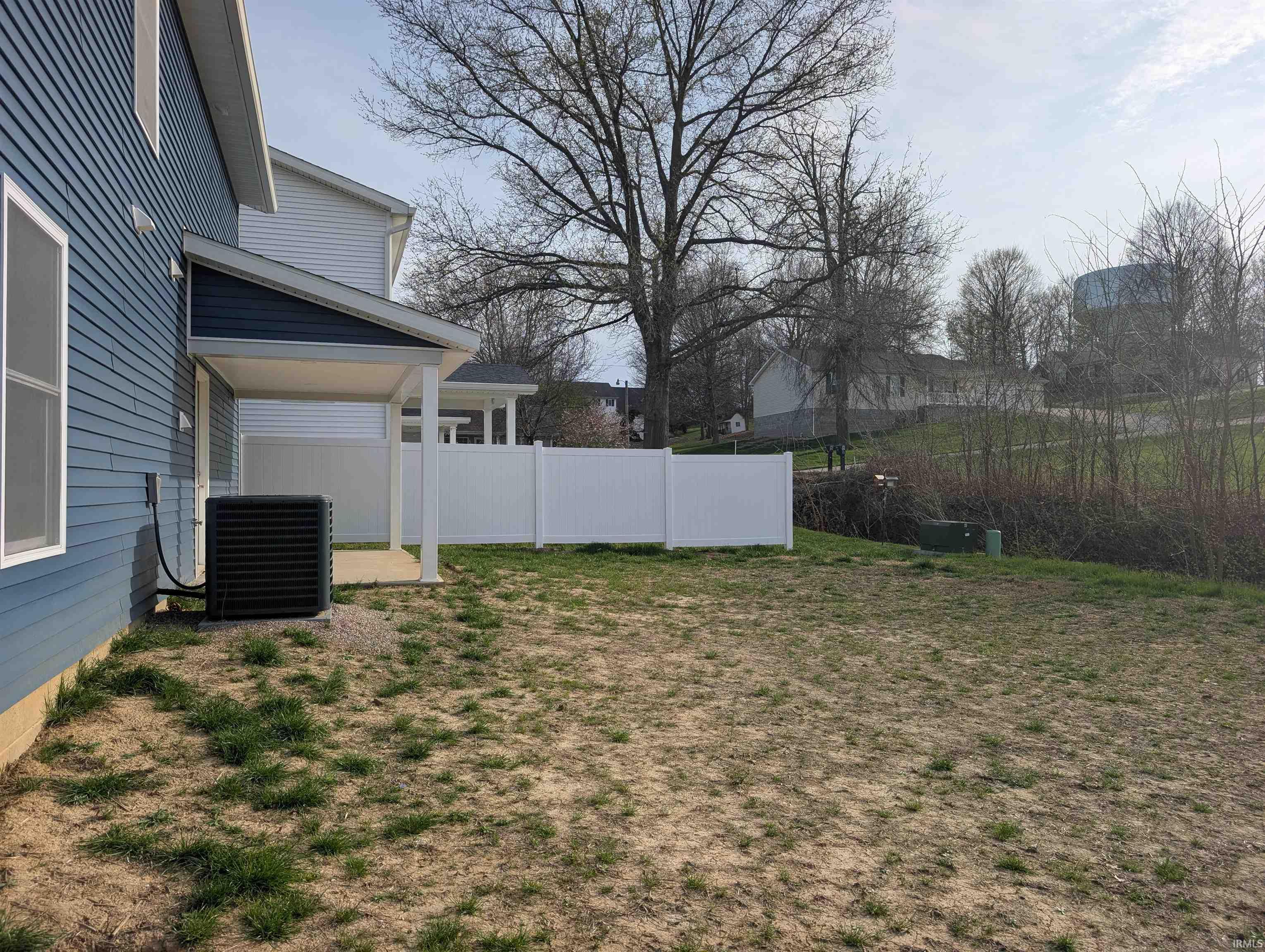 811 Southwest 1st Street Washington, IN 47501 - Photo 5 of 28