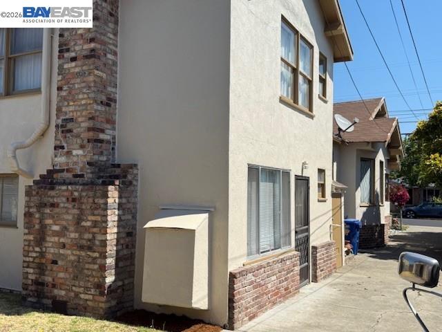 3208 Washington Street Alameda, CA 94501 - Photo 2 of 7