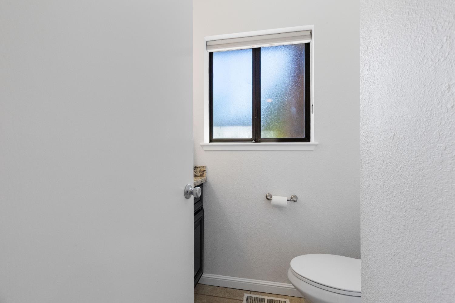 17867 Brewer Road Grass Valley, CA 95949 - Photo 46 of 77