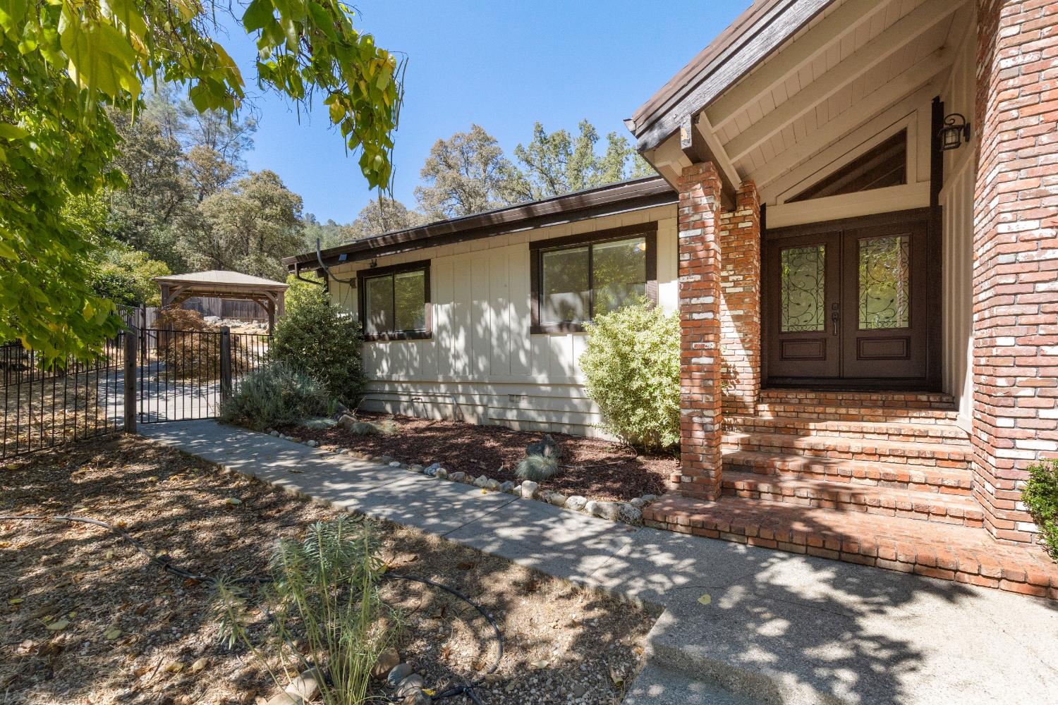 17867 Brewer Road Grass Valley, CA 95949 - Photo 5 of 77