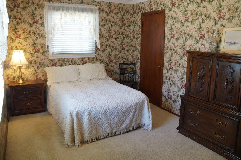 118 Shafer Road Coraopolis, PA 15108 - Photo 16 of 25 Master Bedroom with closet on right.