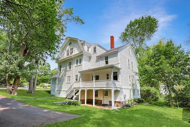 $1,995,000 | 2 Harbor Street, Manchester, MA 01944