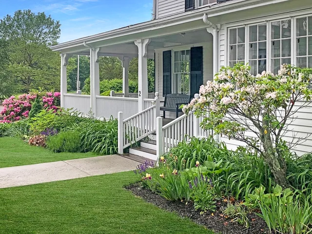 $1,995,000 | 2 Harbor Street, Manchester, MA 01944