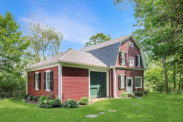 $1,995,000 | 2 Harbor Street, Manchester, MA 01944