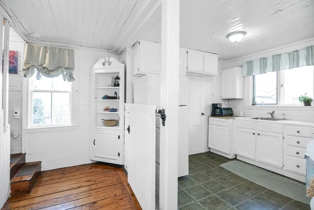 $1,995,000 | 2 Harbor Street, Manchester, MA 01944