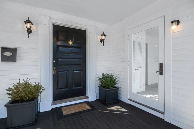 $1,995,000 | 2 Harbor Street, Manchester, MA 01944