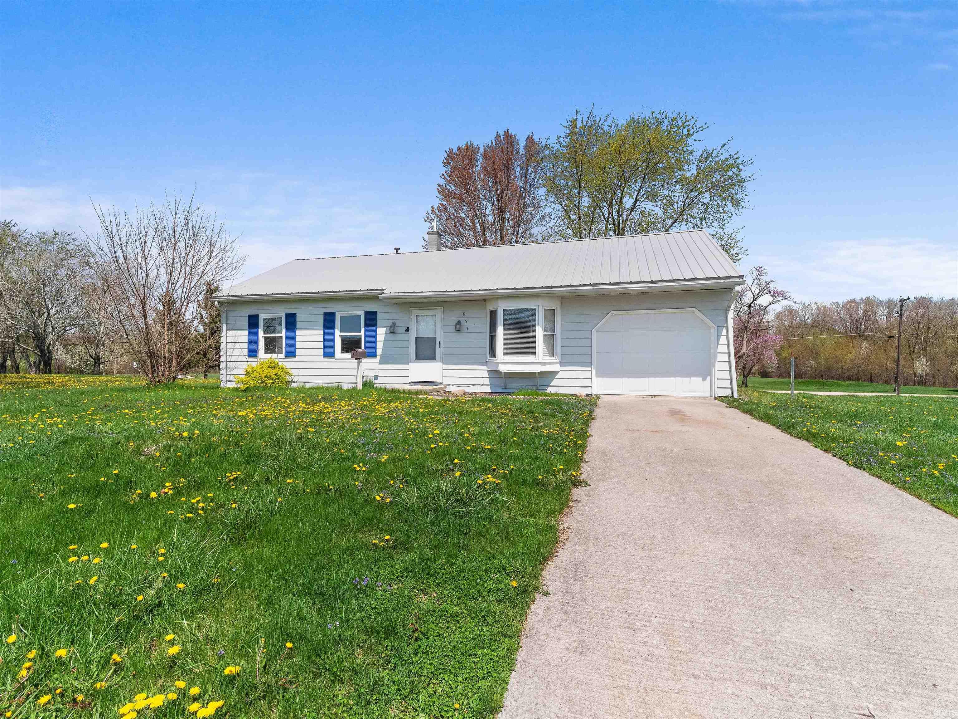 957 Parkview Drive Decatur, IN 46733 - Photo 3 of 33 Gallery Image 3