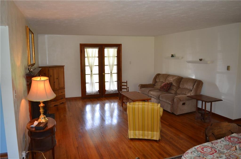 1115 Scatterfield Road Anderson, IN 46012 - Photo 4 of 15