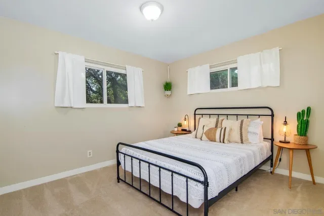 $999,900 | 909 Donnan Place, Vista, CA 92084