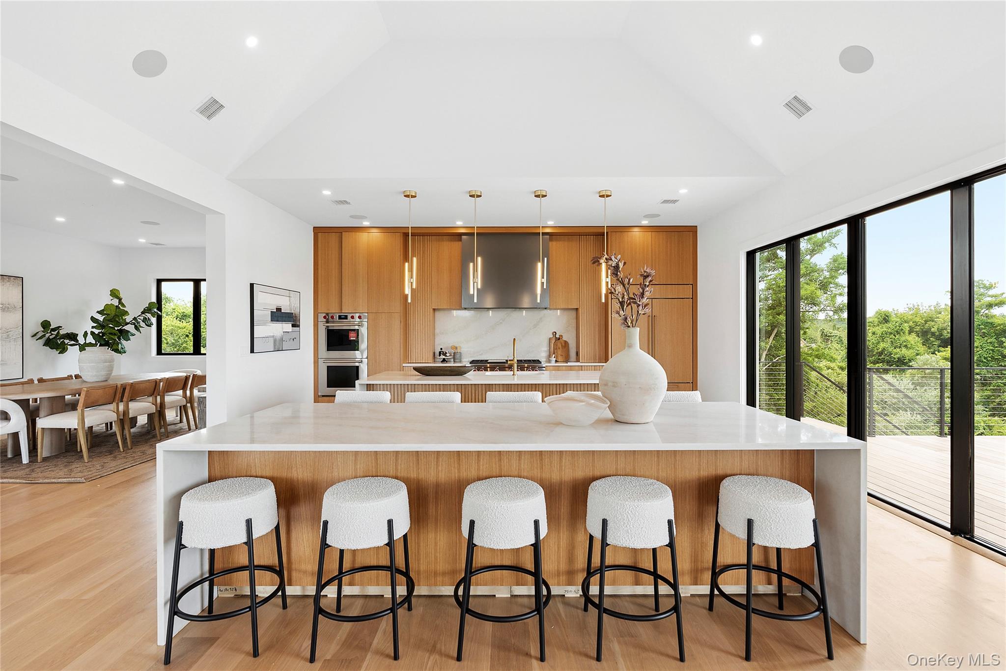 19620 Soundview Avenue Southold, NY 11971 - Photo 11 of 28