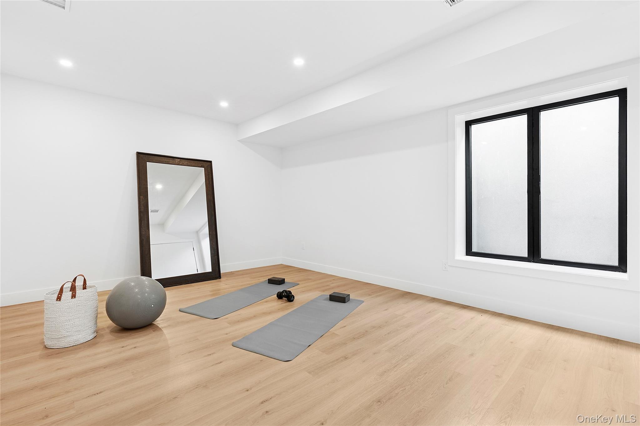 19620 Soundview Avenue Southold, NY 11971 - Photo 19 of 28