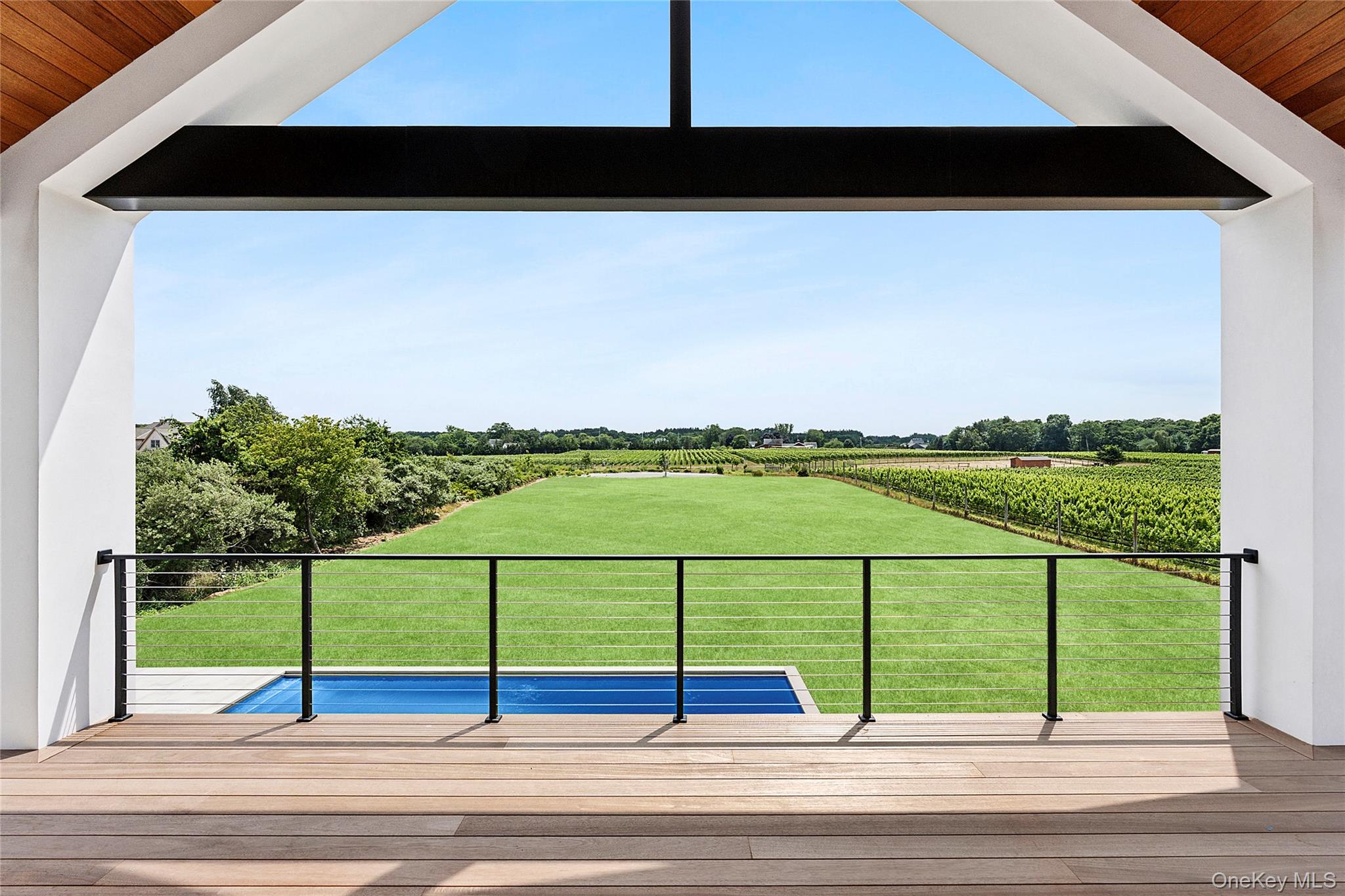 19620 Soundview Avenue Southold, NY 11971 - Photo 20 of 28