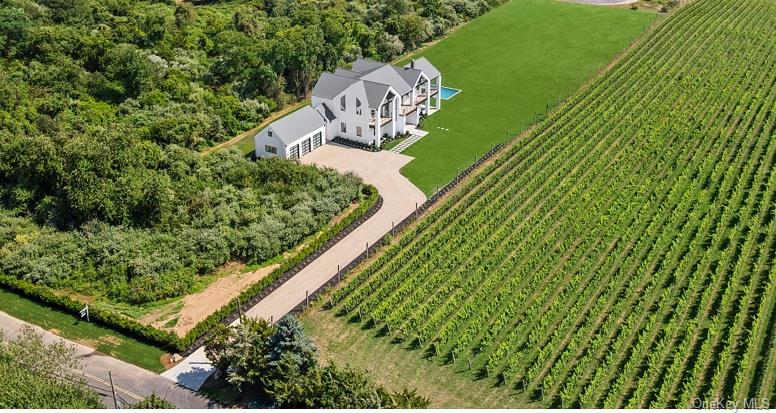 19620 Soundview Avenue Southold, NY 11971 - Photo 26 of 28