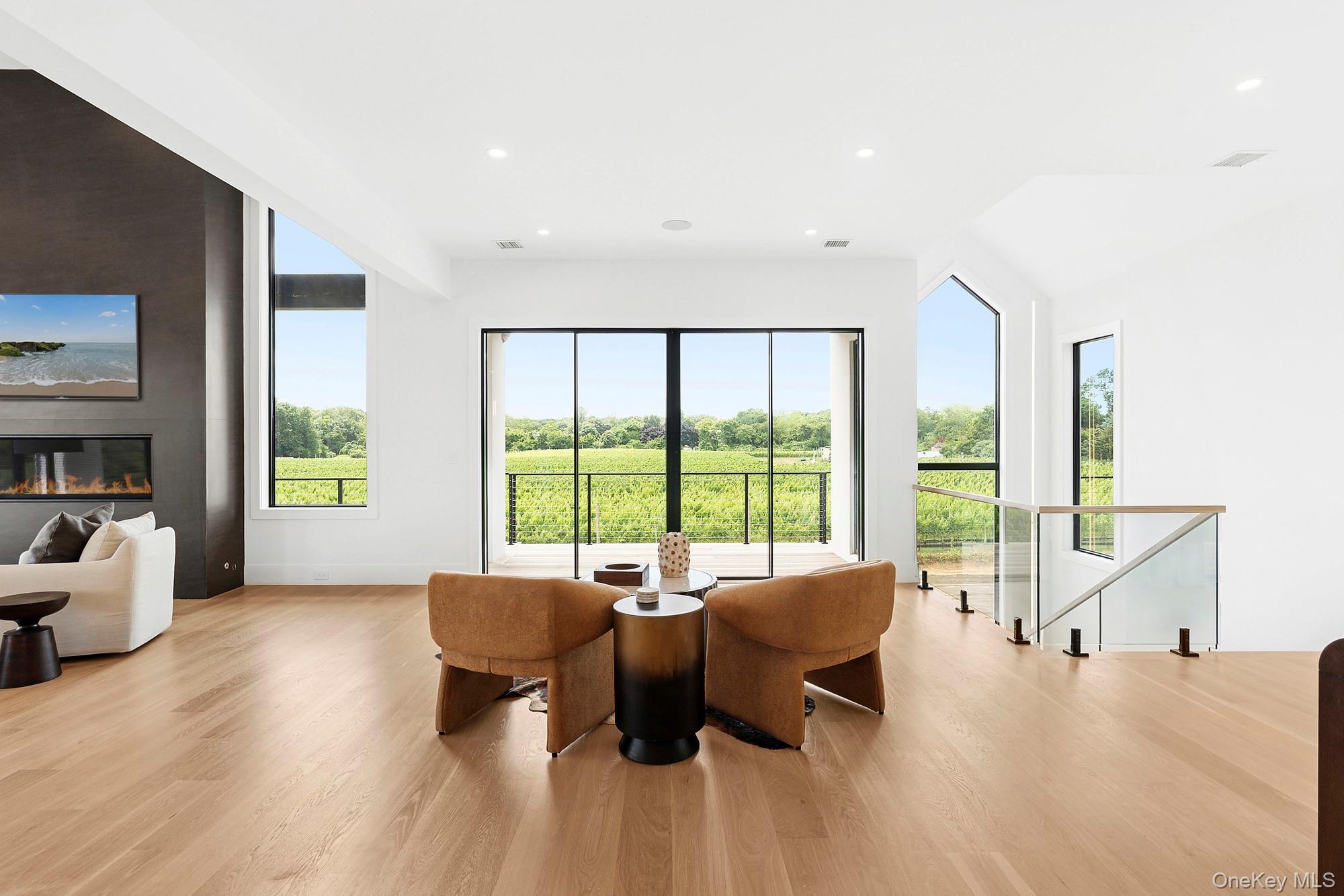 19620 Soundview Avenue Southold, NY 11971 - Photo 8 of 28