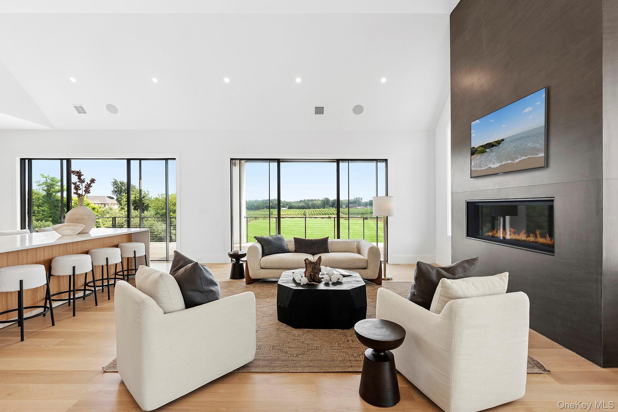 19620 Soundview Avenue Southold, NY 11971 - Photo 9 of 28