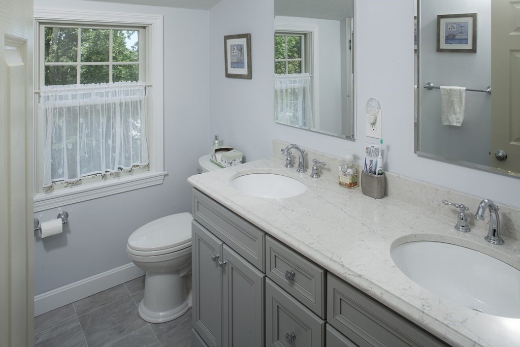 15 Governor Andrew Road Hingham, MA 02043 - Photo 28 of 30 Gallery Image 28