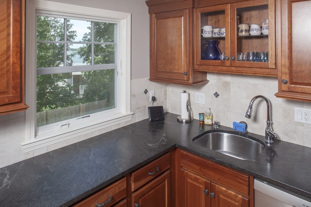 15 Governor Andrew Road Hingham, MA 02043 - Photo 10 of 30 Gallery Image 10