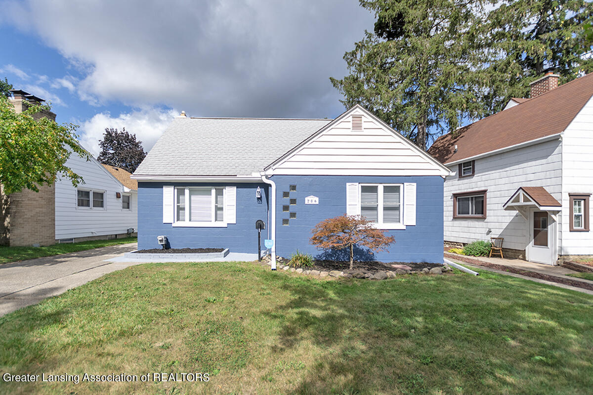 206 Strathmore Road Lansing, MI 48910 - Photo 1 of 4 _DSC7822