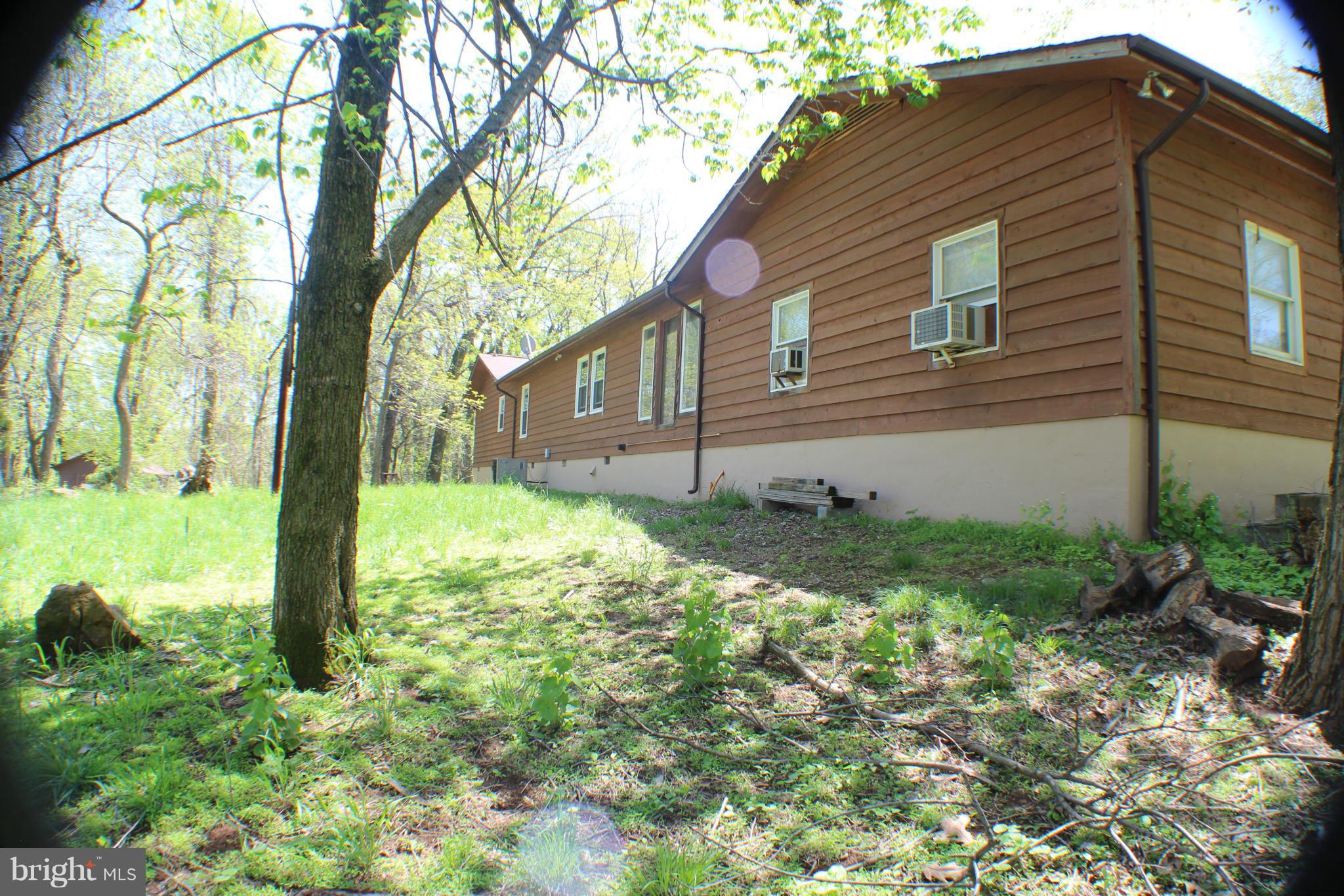 139 Split Rail Road Front Royal, VA 22630 - Photo 3 of 27 Exterior (Rear)