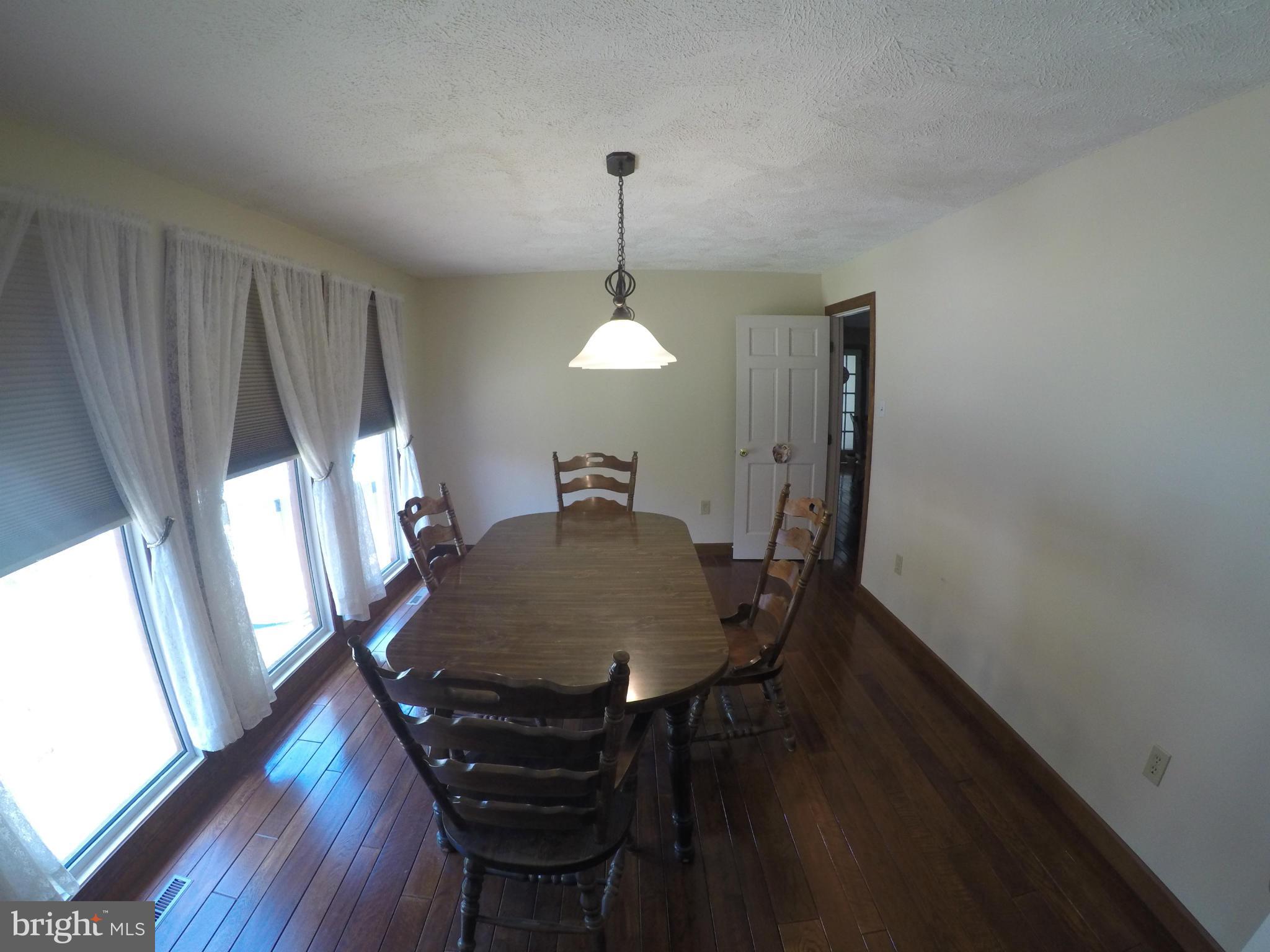 139 Split Rail Road Front Royal, VA 22630 - Photo 8 of 27 Dining Room