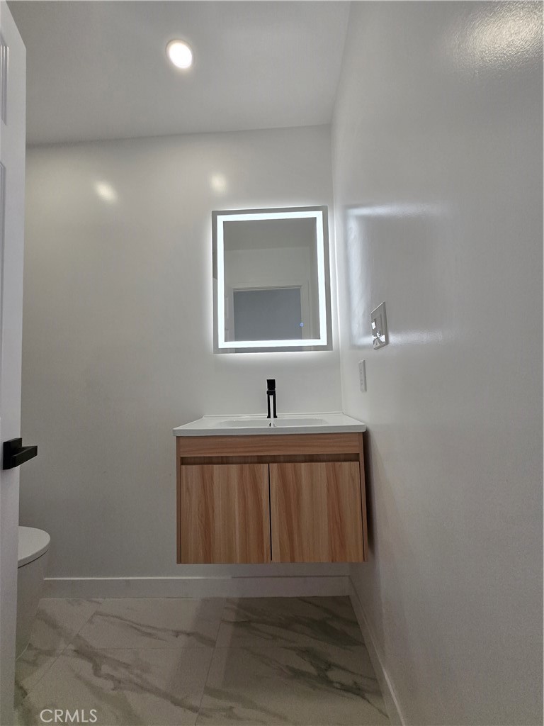1113 Mohawk Topanga, CA 90290 - Photo 25 of 35