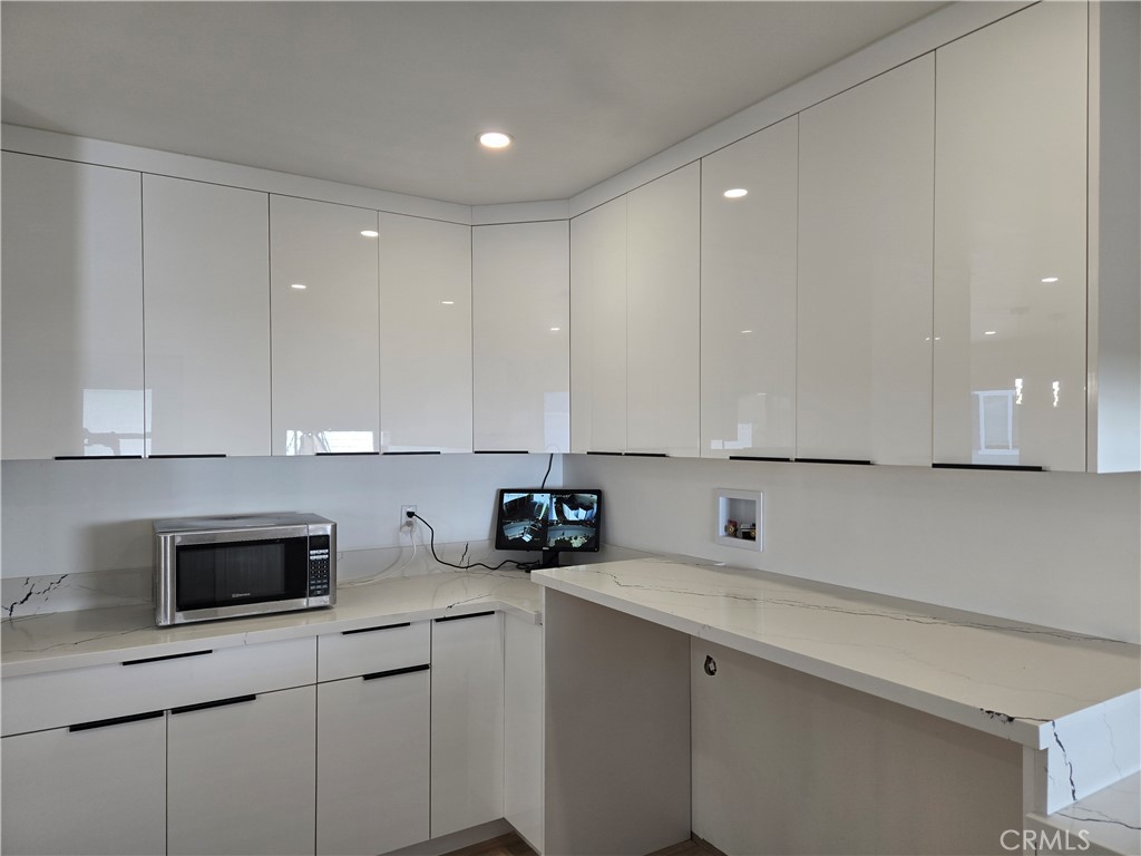 1113 Mohawk Topanga, CA 90290 - Photo 27 of 35