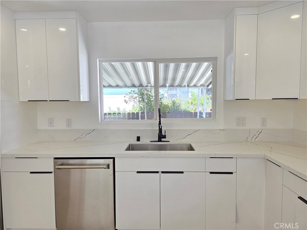 1113 Mohawk Topanga, CA 90290 - Photo 29 of 35