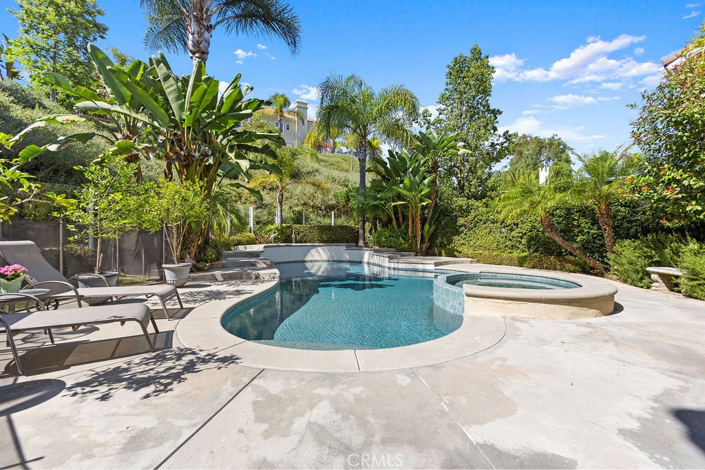 25785 Middle Ridge Lane Laguna Hills, CA 92653 - Photo 33 of 37