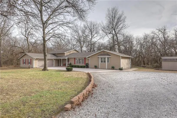 29104 Forest Lane, Carl Junction, MO 64834