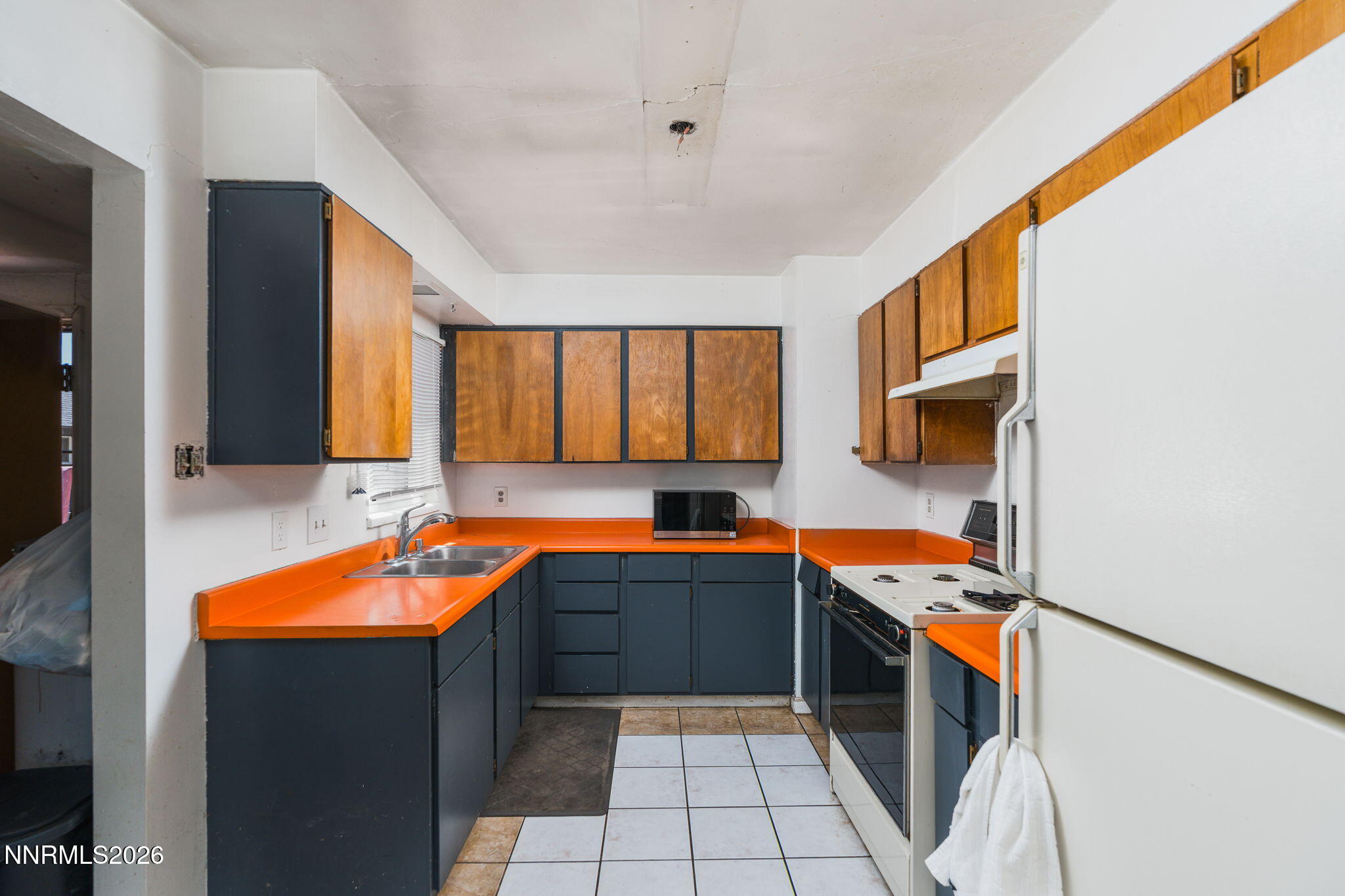 1370 Castle Way Reno, NV 89512 - Photo 9 of 21 IMG_2791