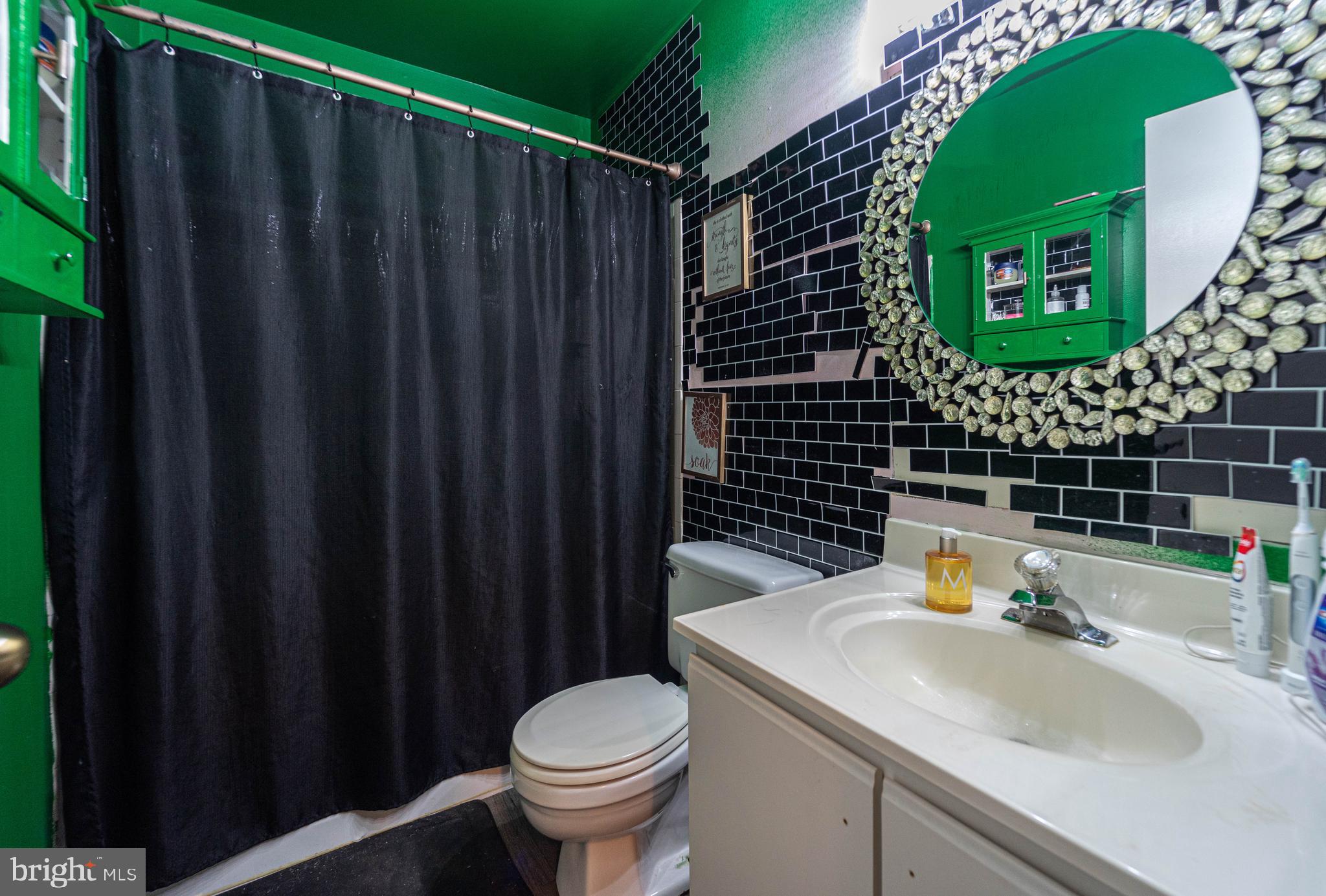 4926 Columbia Road, Unit 2 74 Columbia, MD 21044 - Photo 13 of 26 Bathroom #2