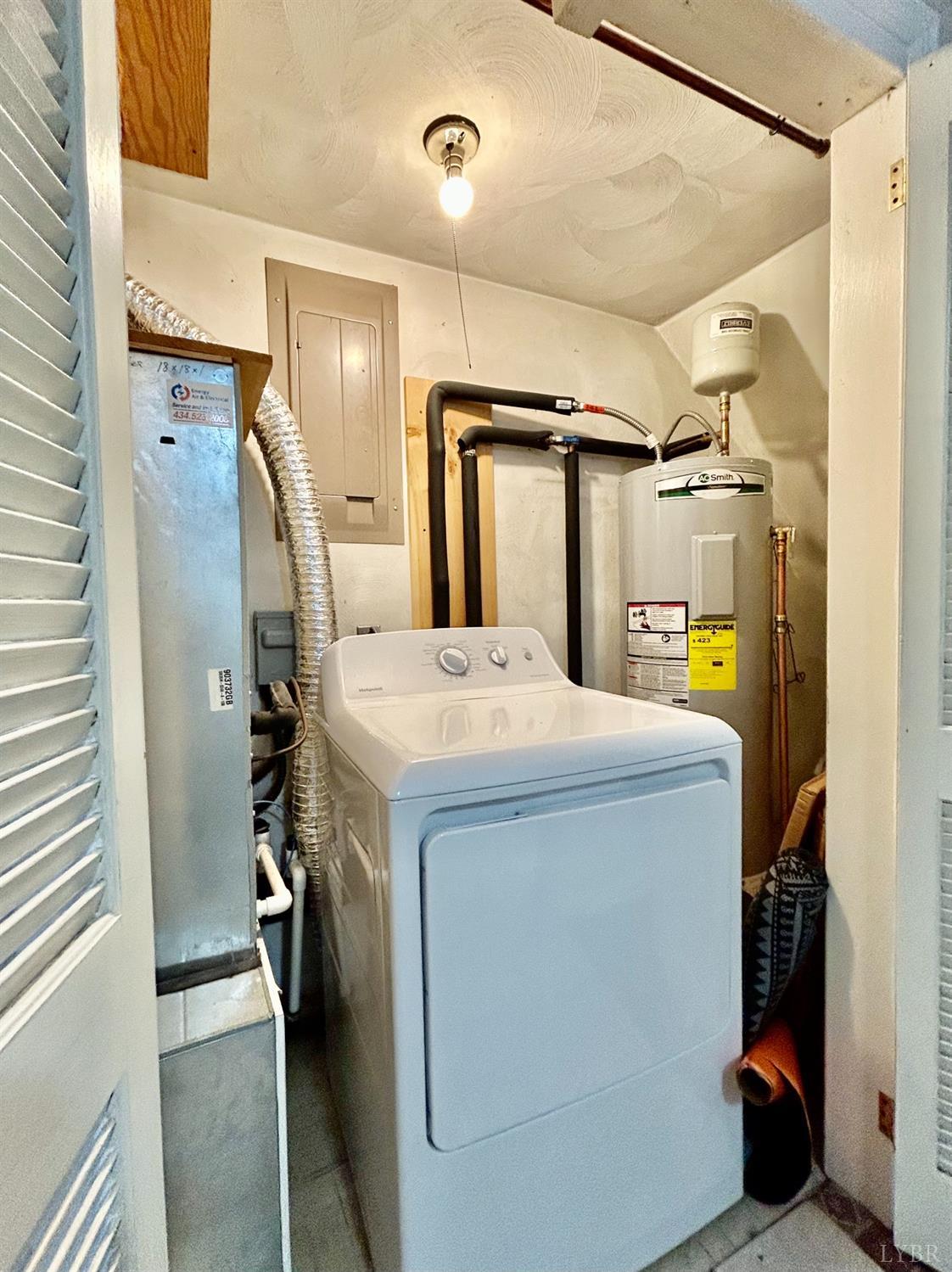 3101 Link Road, Unit 36 Lynchburg, VA 24503 - Photo 21 of 39 a utility room with dryer and washer