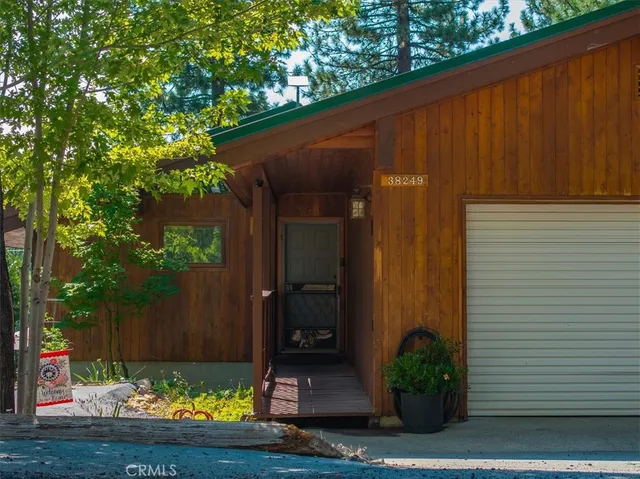 a view of a entryway door of the house
