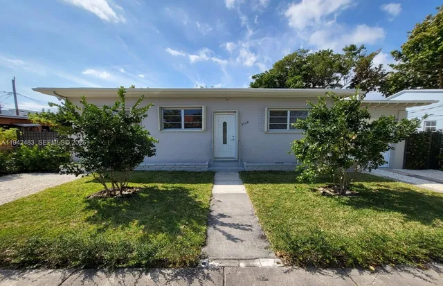 $4,450 | 2330 Southwest 31st Avenue, Miami, FL 33145