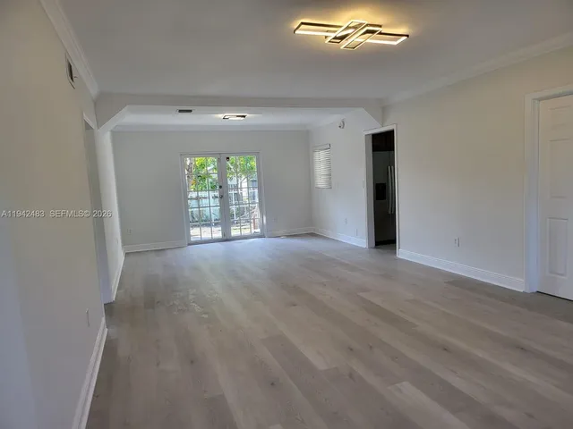 $4,600 | 2330 Southwest 31st Avenue, Miami, FL 33145