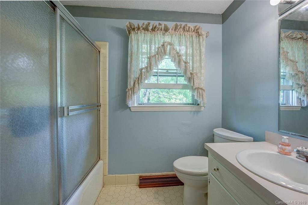 3521 Linwood Road Gastonia, NC 28052 - Photo 18 of 25 Gallery Image 18