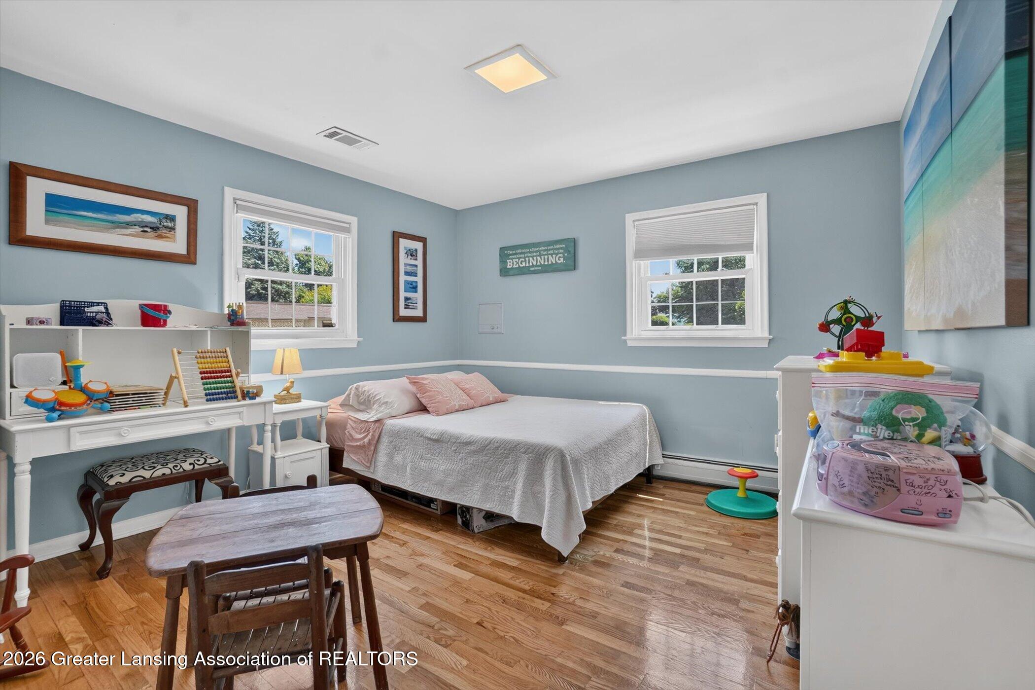 4426 Barton Road Lansing, MI 48917 - Photo 53 of 72 26-4426-Barton-Rd-Windowstill-Photograph