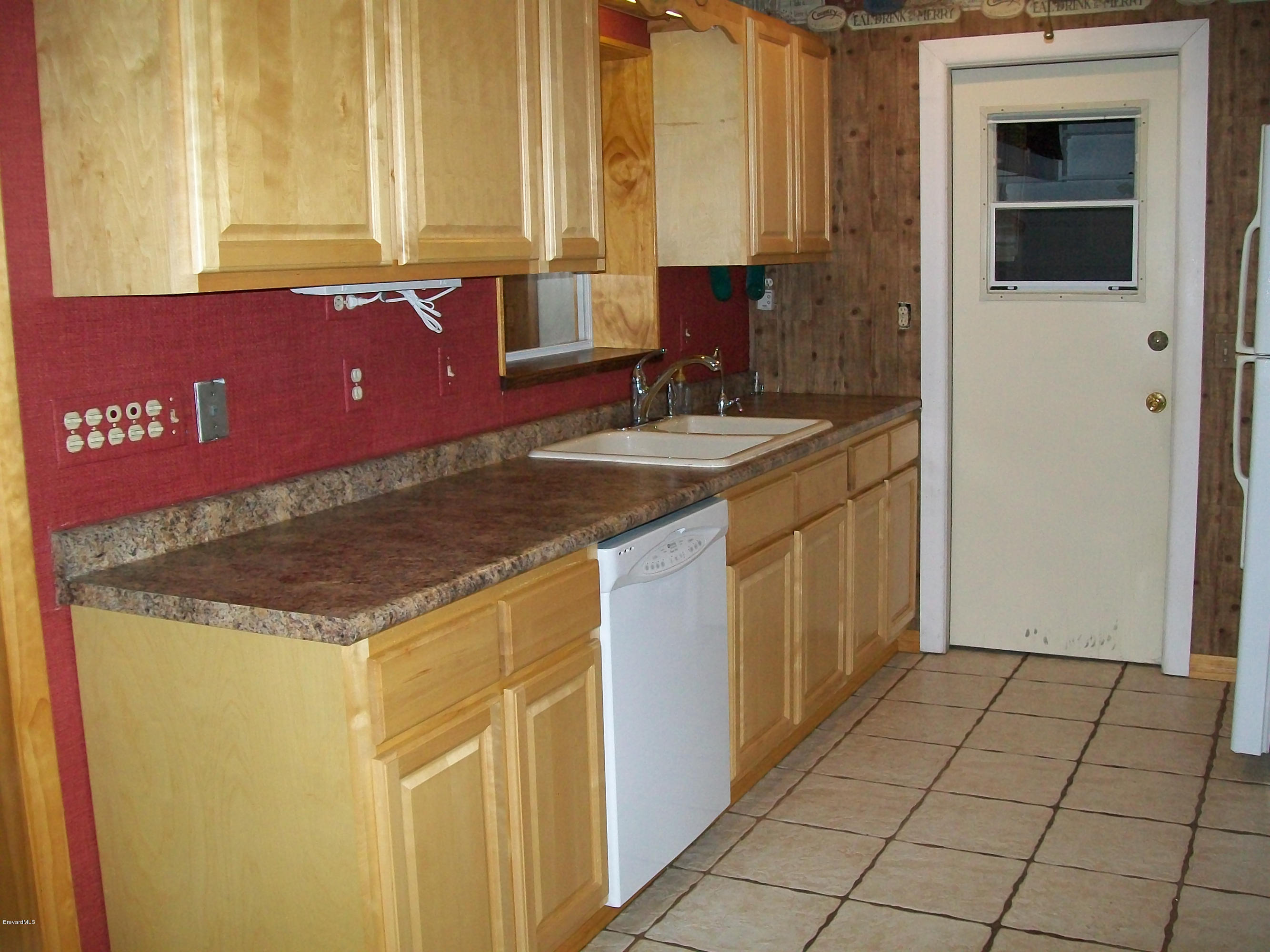 2777 Rheims Avenue Melbourne, FL 32935 - Photo 4 of 20 kitchen 3