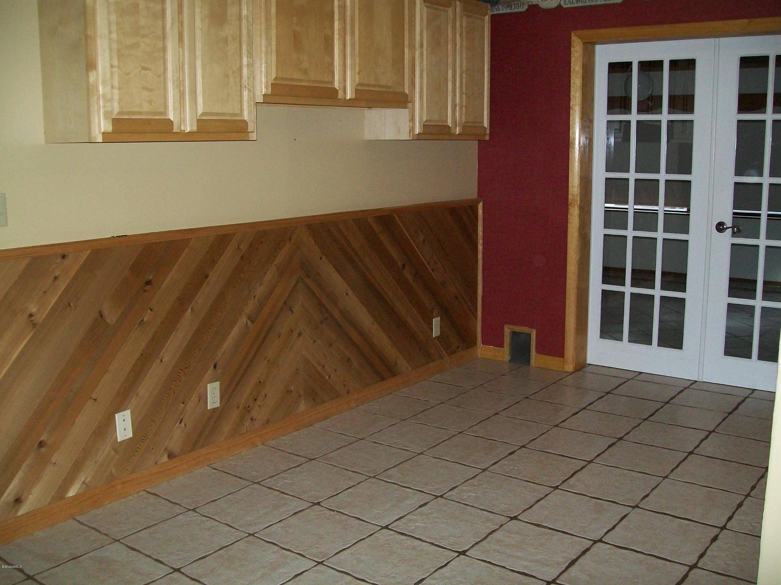 2777 Rheims Avenue Melbourne, FL 32935 - Photo 5 of 20 eat in kitchen area