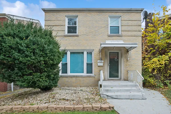 $2,400 | 9127 South Essex Avenue, Chicago, IL 60617
