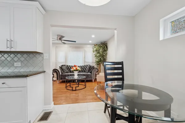 $2,400 | 9127 South Essex Avenue, Chicago, IL 60617