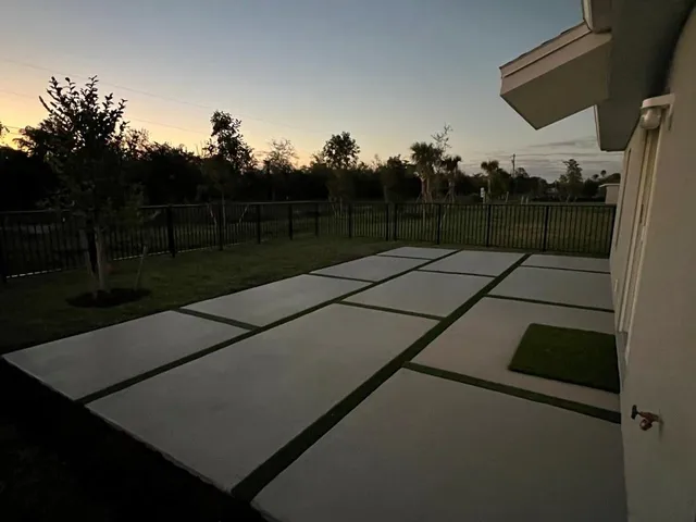 a view of a tennis court