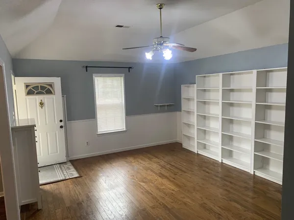 $1,400 | 5545 Oak Branch Circle North, Bartlett, TN 38135